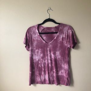American Eagle tee. Great condition/ barely worn.